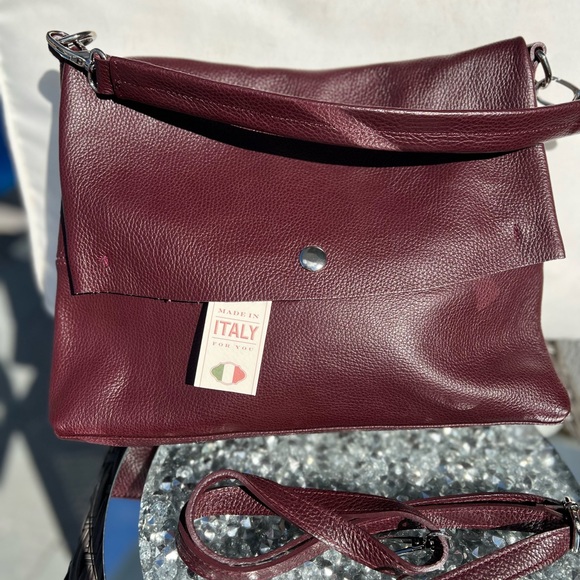NWT CROSSBODY-MADE IN ITALY LEATHER BAG - Giftable 🎁 Beautiful soft leather - Picture 12 of 12
